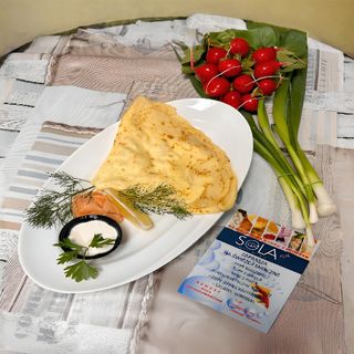 NALEŚNIK Z ŁOSOSIEM WĘDZONYM