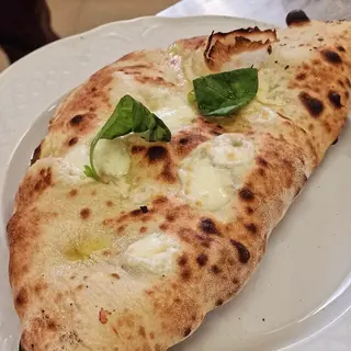 Calzone Thon