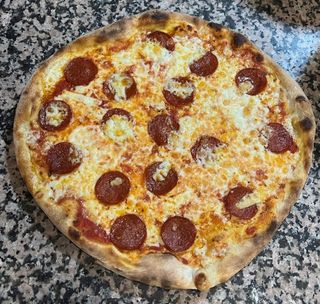Pizza Pepperoni (32 Cm.)
