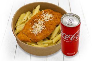 Chicken pasta mix i Coca-Cola