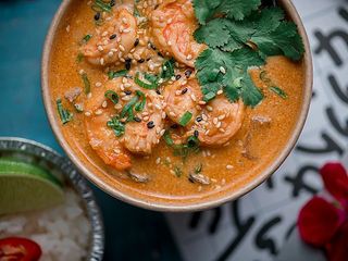 Суп Том Ям з рисом (7 варіантів) З морепродуктами