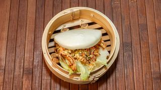 Pulled chicken bao