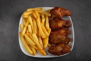 Alitas de pollo con Patatas  (6 Ud.)