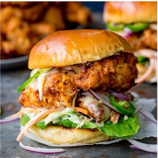 Пилешки бургер 