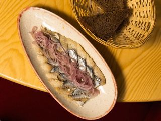 Оселедець з пряною цибулею (170\50\30g)