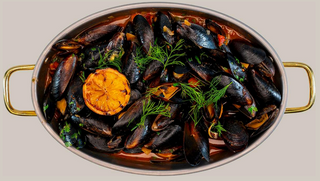 Platou scoici în sos mediteranean (2 persoane)