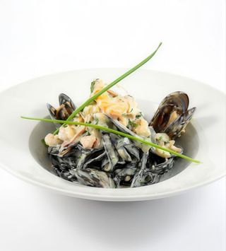 Pâtes Noires Aux Fruits De Mer