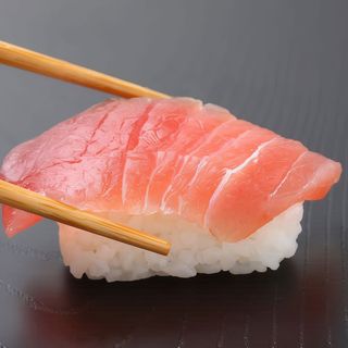 Nigiri De Atún (4 Uds.)