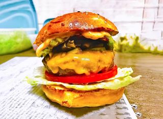 Бургер с Телешки Брискет (450г)