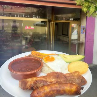 Bandeja Paisa