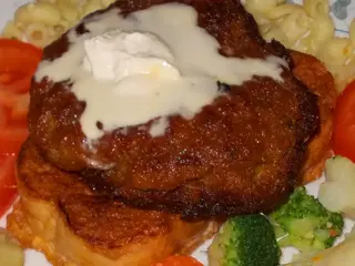 Pljeskavica u kajmaku 200 gr