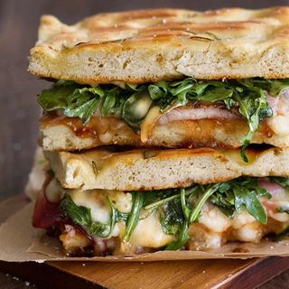 Focaccia Formaggio & Coppa Novidade