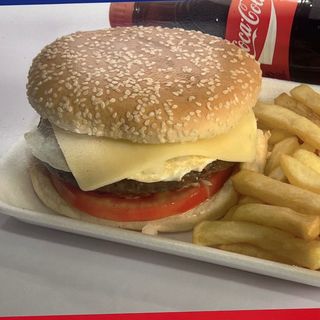 Menú Hamburguesa Especial, Papas Fritas O Papas Deluxe Y Bebida