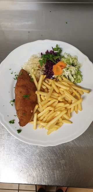 Kotlet de volaille z frytkami ok. 300g