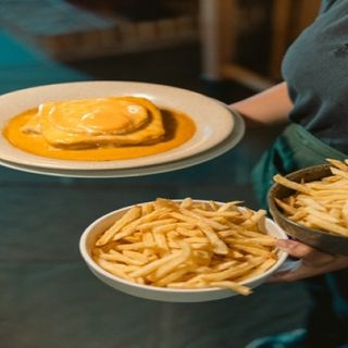 francesinha com bife do lombo