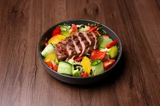 Salată cu steak de vită