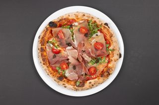 Пица Прошуто Крудо