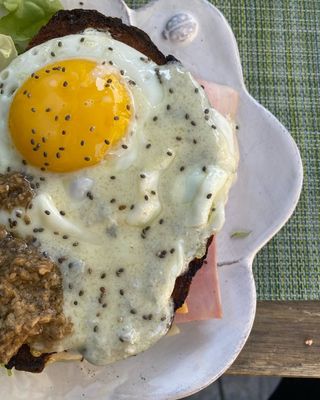 Croque Madame con salsa al gorgonzola