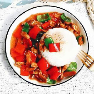 J10. Meniu pui 鸡肉盖浇饭
