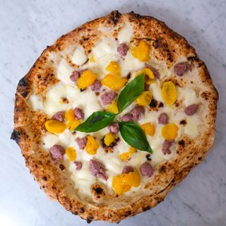 Pacchetelle gialle e salsiccia 