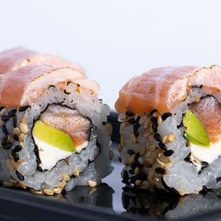 Uramaki De Salmón