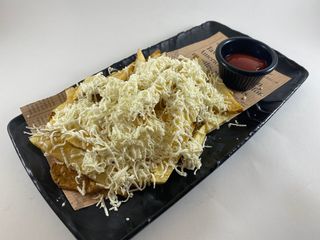 Домашни пържени картофки със сирене