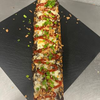 ZAPIEKANKA DUZA Z DODATKIEM MIESNYM