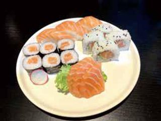 85.Sushi box 3 16 pezzi