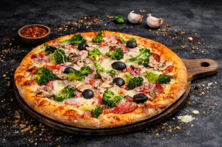 Pizza Supreme + sos gratis