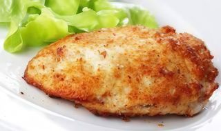 Pierś panierowana z pieczarkami i serem