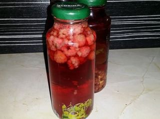 Компот фруктово-ягідний у пляшанці (350 мл)