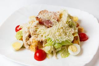 Салат Цезар (250г)