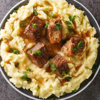 Крехко задушено с картофено пюре (300)