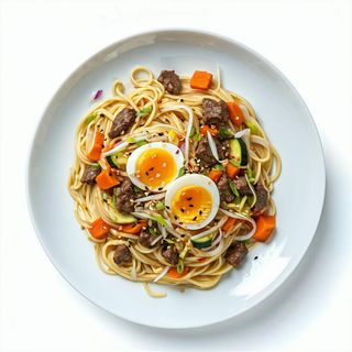 Spaghetti cinese con manzo