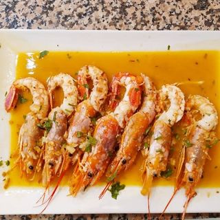 Gambón En Salsa Al Ajillo