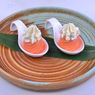 19. Sake & Phil - 2 pz