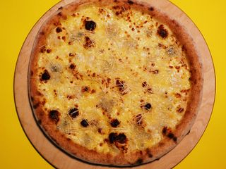 Піца Кватроформаджі  (500г)