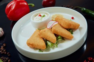 Cașcaval pane cu sos aioli