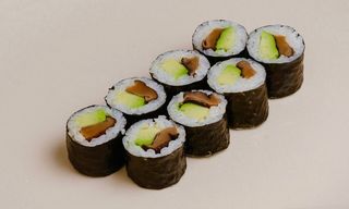Hosomaki shiitake awokado -8 szt-