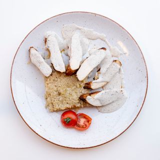 Пилешки филенца с трюфел сос и ориз Арборио (350г)