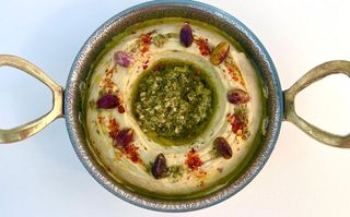 Hummus cu pesto