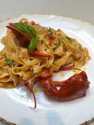 Tagliatella di pasta fresca all'astice