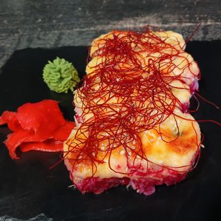 Рол запечений з лососем