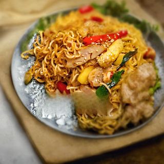 Noodles + Verduras + Pollo + Chiles Dulces