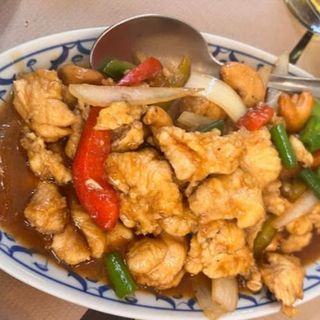 36. kai pad med mamuang