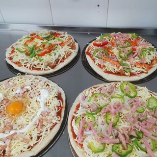 Pizza Al Gusto (Mediana)