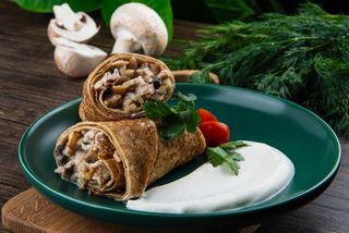 Блины с курицей и грибами