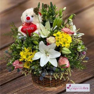 Canasta De Flores Varidas Con Peluche