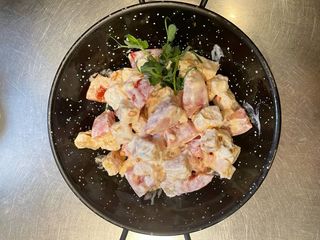 Індіанці в резервації із томатів, сиру і часникових крутонів(190г)