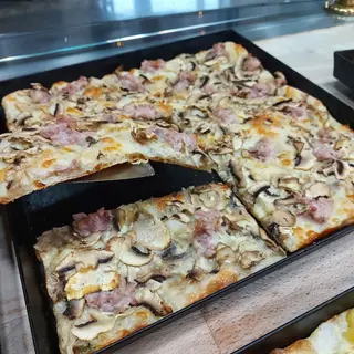 Funghi e salsiccia